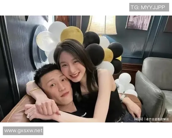 爱情样本！周鹏与妻子一同登上《篮球》杂志封面