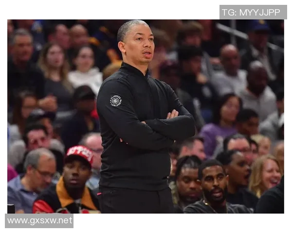 泰伦·卢：伦纳德的脚踝扭伤可能需要休息几天