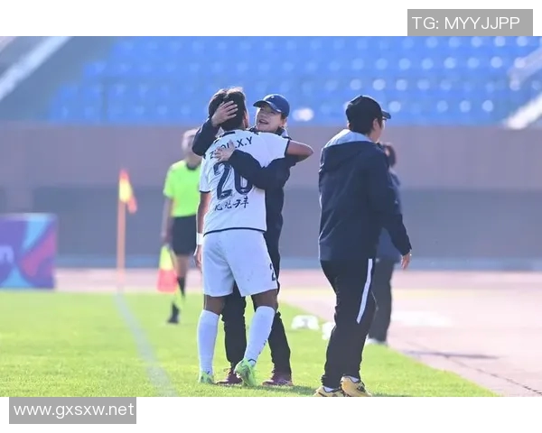 每场比赛我们必须展现出体育人的拼搏风范，这两场胜利是献给辽宁球迷的