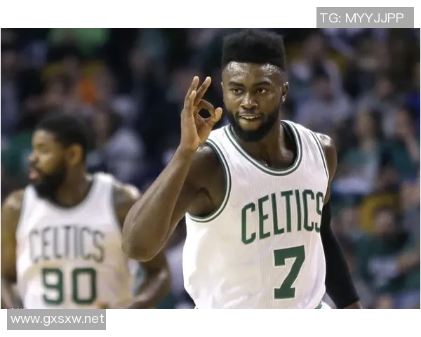 布朗谈50分:坚信自己是当今最强攻防一体球员 防守小卡能激发我状态 布朗谈50分:坚信自己是当今最强攻防一体球员 防守小卡能激发我状态