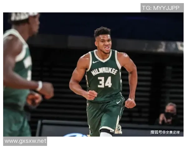 黄蜂三节狂输50分，8人上双打爆劲旅，球迷要求交易