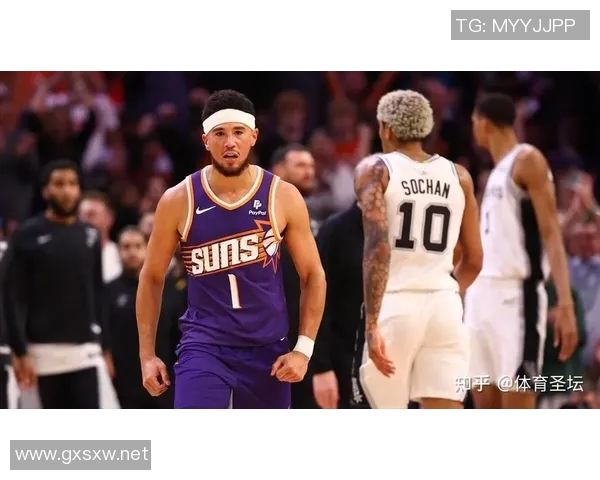 德文·布克因臀部疼痛提前离场,太阳121-94不敌马刺