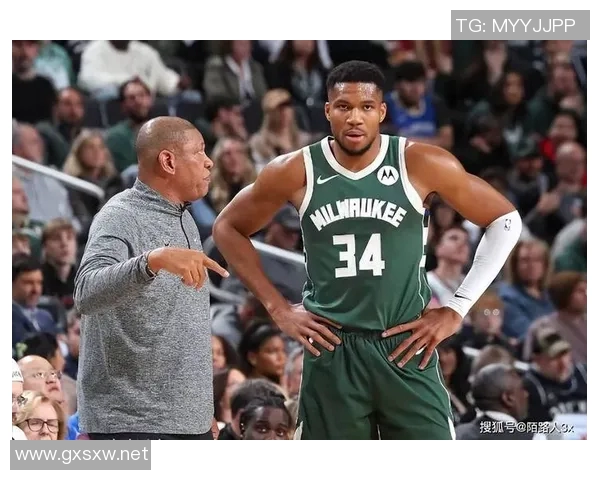 美媒：雄鹿今夏有意伦纳德，字母哥也渴望与其并肩作战